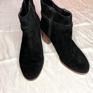 Gianni Binni Size 7  Suede Leather Ankle Boots